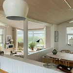 Cozy Summer House Near Kattegat Σπίτι διακοπών *