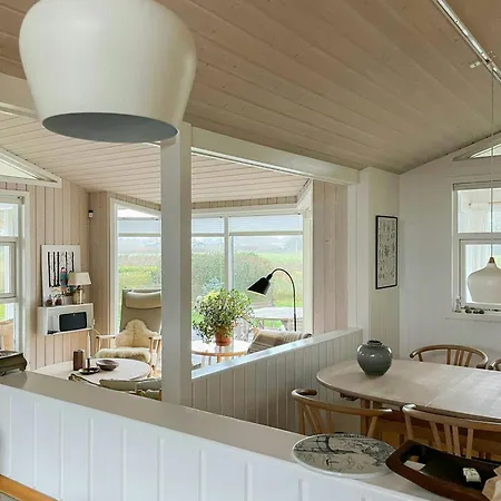 Cozy Summer House Near Kattegat Ferienhaus *