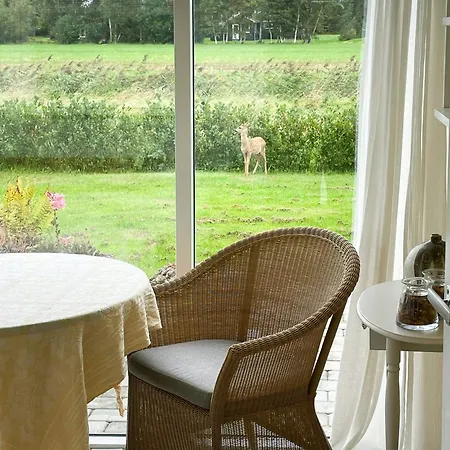 Cozy Summer House Near Kattegat